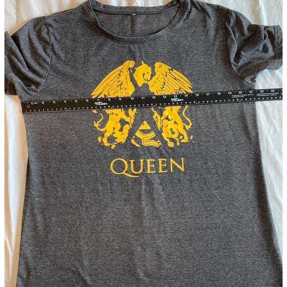 Queen T-Shirt Men's Size Large Color Gray Yellow Graphic Band Shirt - Picture 7 of 8